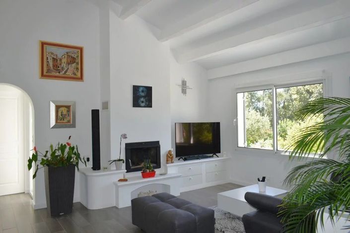 Image No.3-2 Bed House for sale