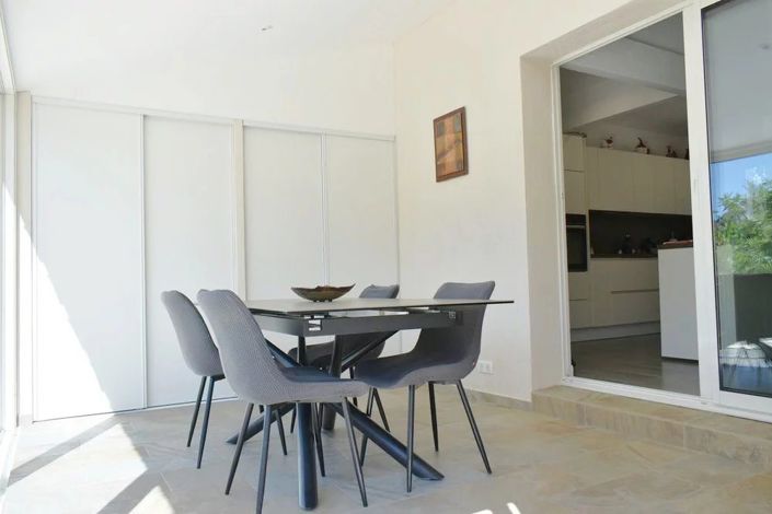 Image No.9-2 Bed House for sale
