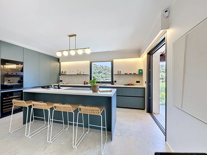 Image No.5-5 Bed House for sale