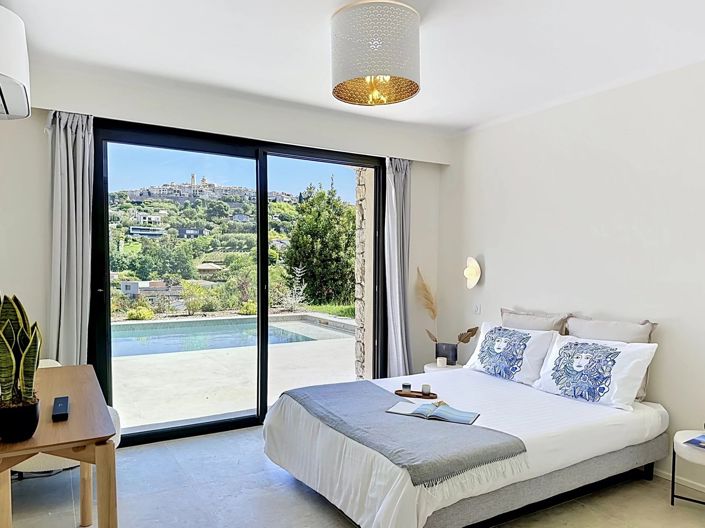 Image No.9-5 Bed House for sale