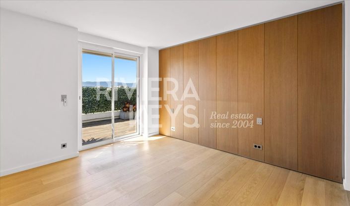 Image No.17-3 Bed Apartment for sale