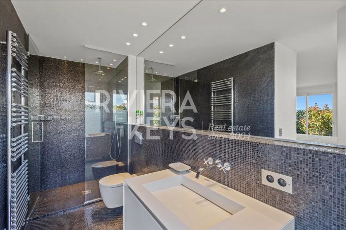 Image No.18-3 Bed Apartment for sale