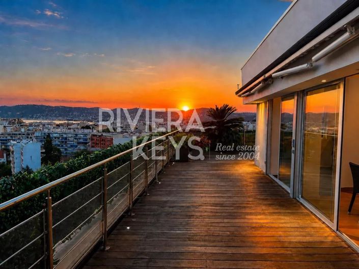 Image No.25-3 Bed Apartment for sale