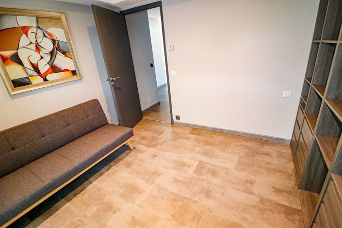 Image No.19-2 Bed House for sale