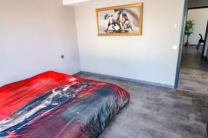 Image No.34-2 Bed House for sale