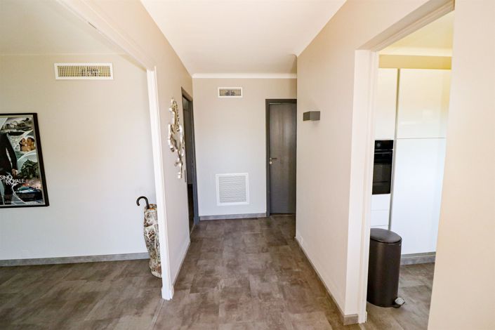 Image No.42-2 Bed House for sale