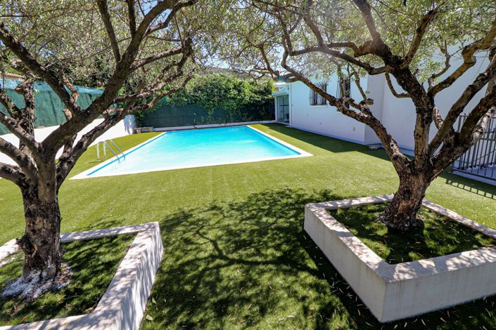 Image No.5-2 Bed House for sale