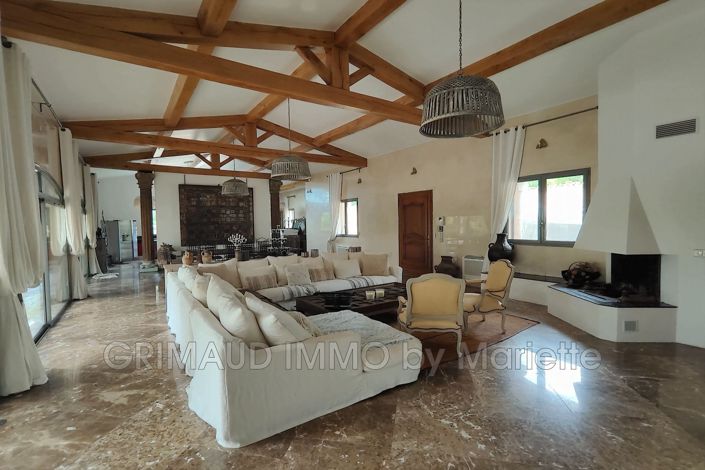 Image No.2-6 Bed House for sale