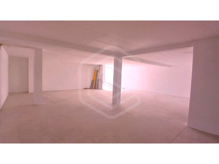 Image No.11-3 Bed House for sale