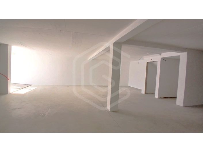Image No.12-3 Bed House for sale