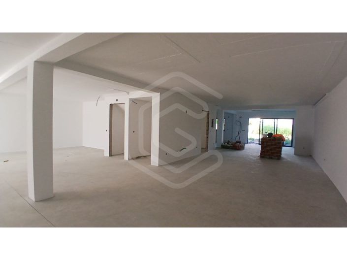 Image No.13-3 Bed House for sale