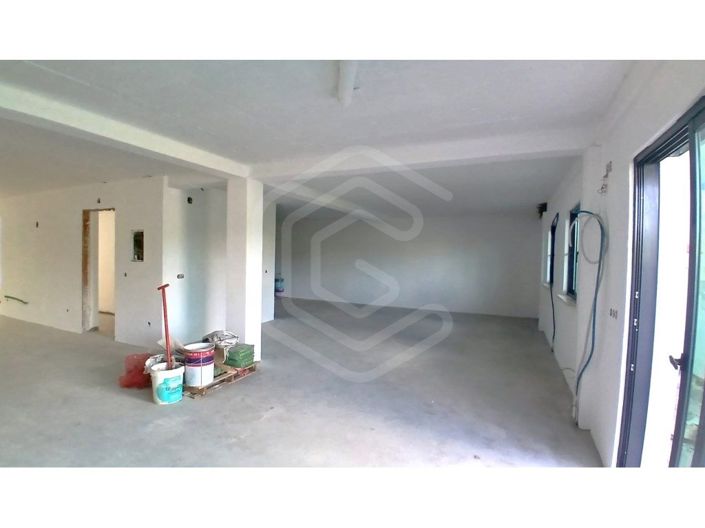 Image No.14-3 Bed House for sale