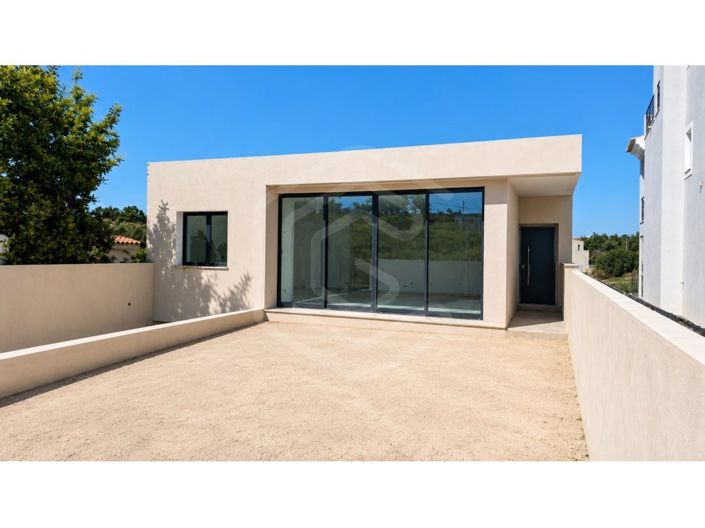 Image No.4-3 Bed House for sale