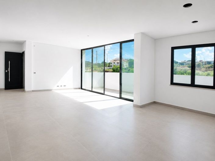 Image No.5-3 Bed House for sale