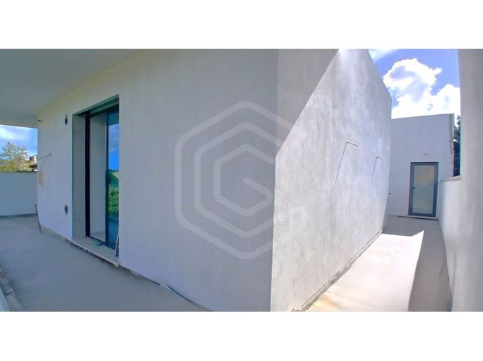 Image No.9-3 Bed House for sale