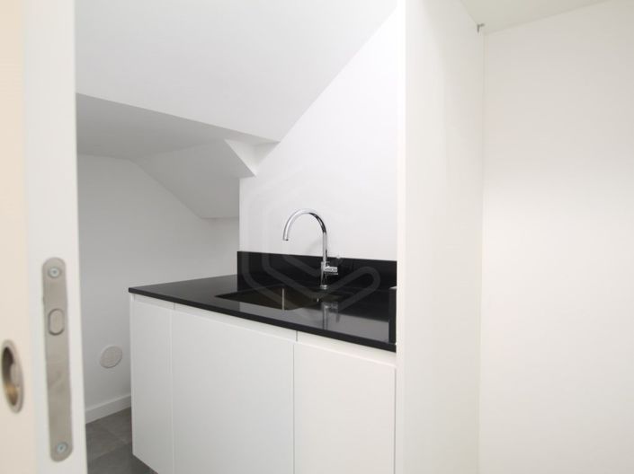 Image No.13-4 Bed House for sale