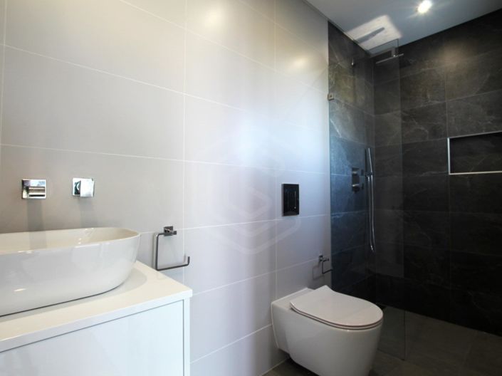 Image No.20-4 Bed House for sale