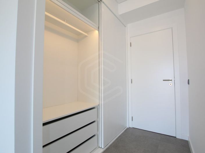 Image No.32-4 Bed House for sale