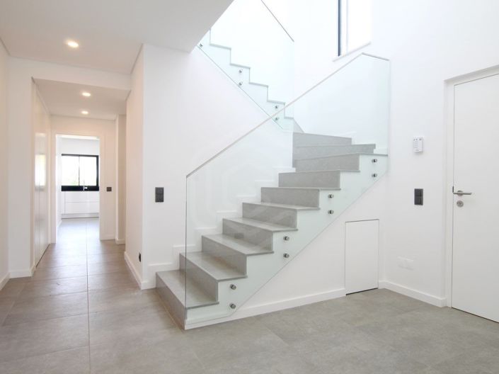 Image No.33-4 Bed House for sale