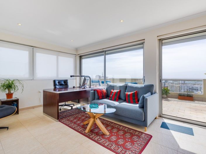 Image No.20-2 Bed Apartment for sale