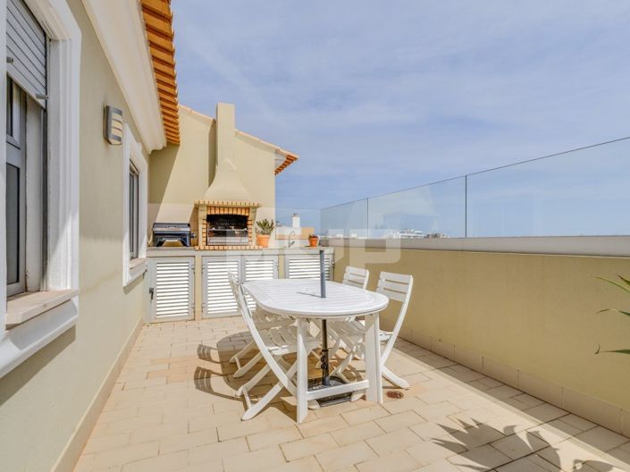 Image No.22-2 Bed Apartment for sale