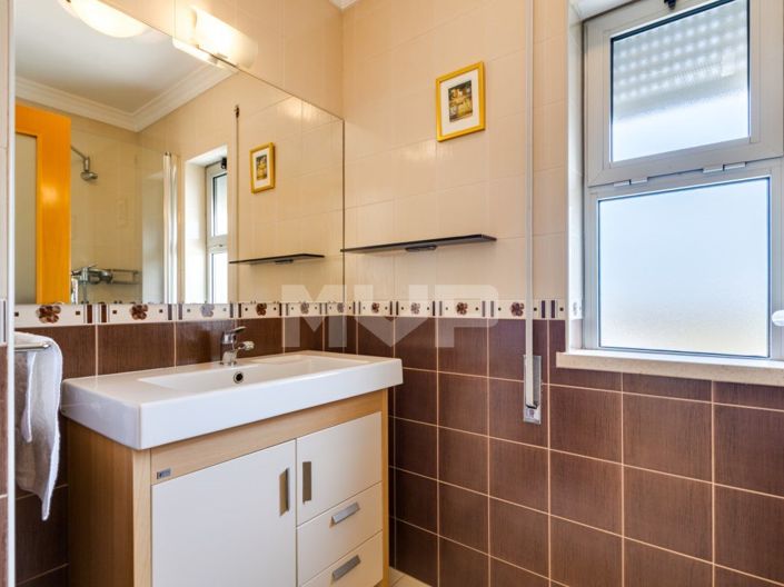 Image No.27-2 Bed Apartment for sale