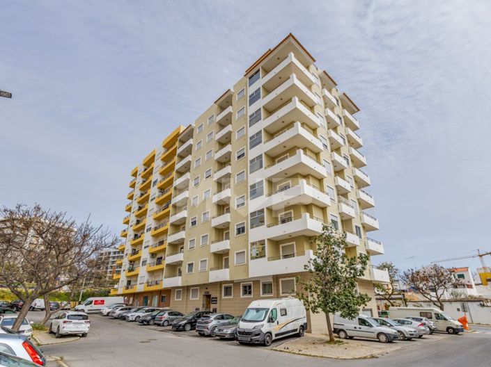 Image No.30-2 Bed Apartment for sale
