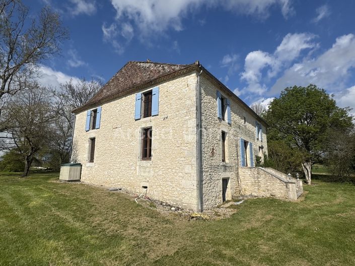 Image No.2-3 Bed House for sale