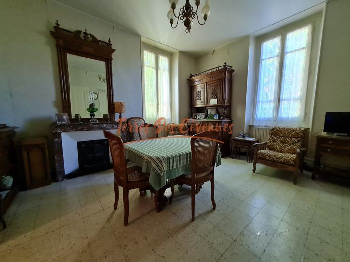 Image No.10-7 Bed House for sale