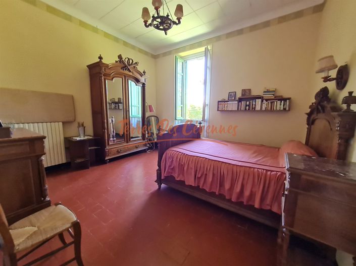 Image No.11-7 Bed House for sale