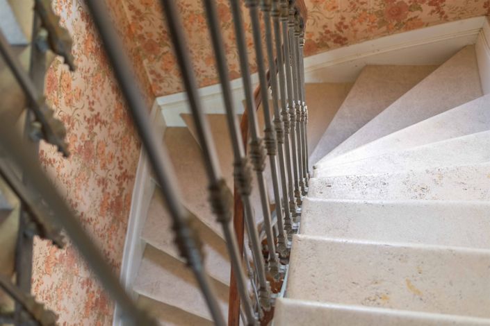Image No.24-5 Bed House for sale
