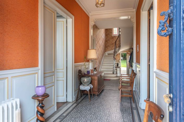 Image No.4-5 Bed House for sale