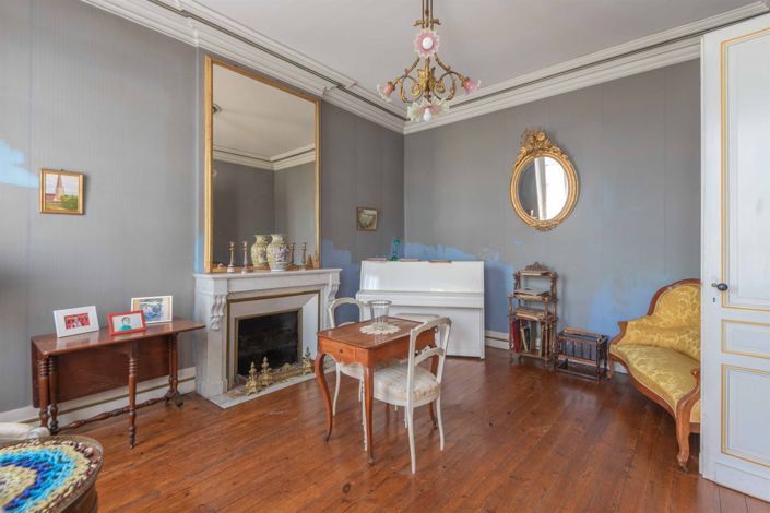 Image No.7-5 Bed House for sale