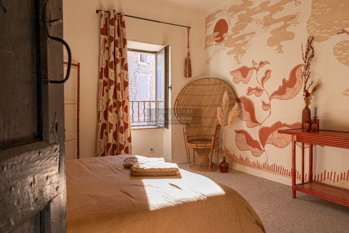 Image No.11-3 Bed House for sale