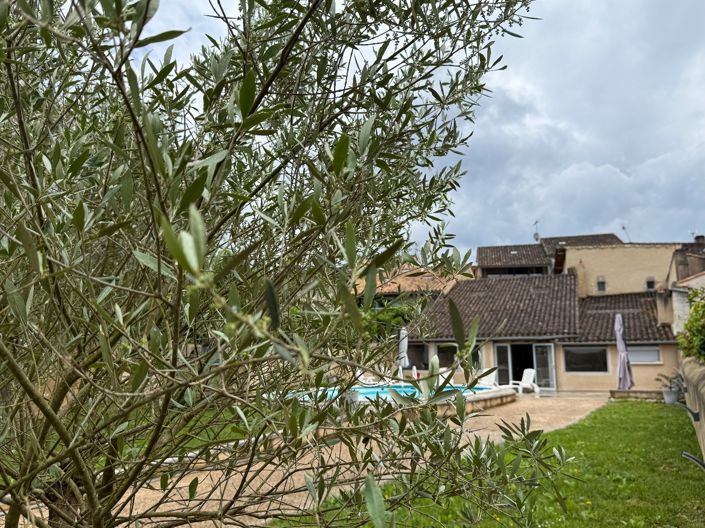 Image No.16-7 Bed House for sale