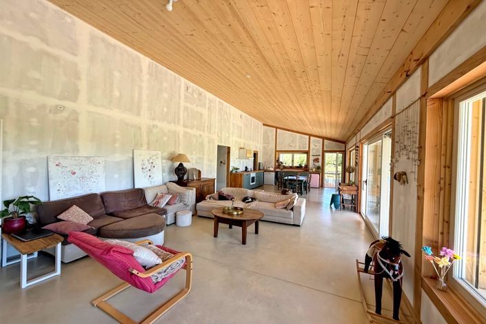Image No.2-5 Bed House for sale