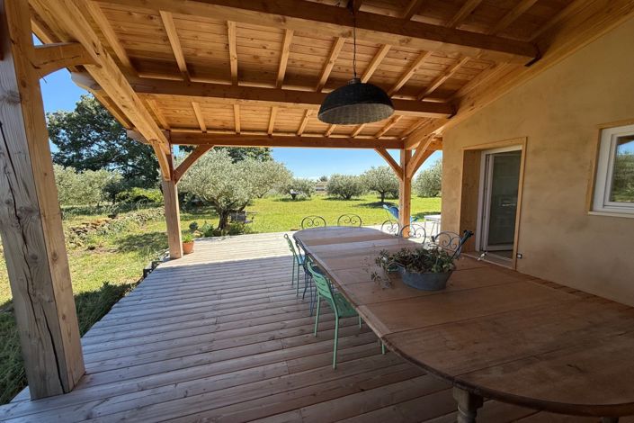 Image No.8-5 Bed House for sale