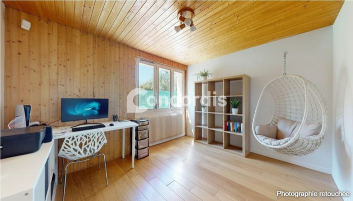 Image No.12-6 Bed House for sale