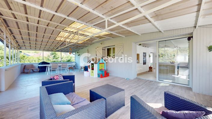 Image No.8-6 Bed House for sale