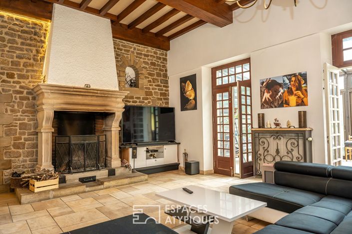 Image No.5-7 Bed Property for sale