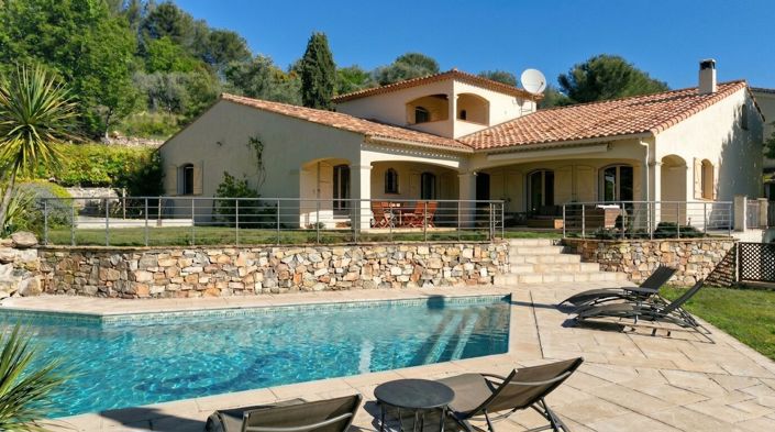 Image No.2-4 Bed House for sale