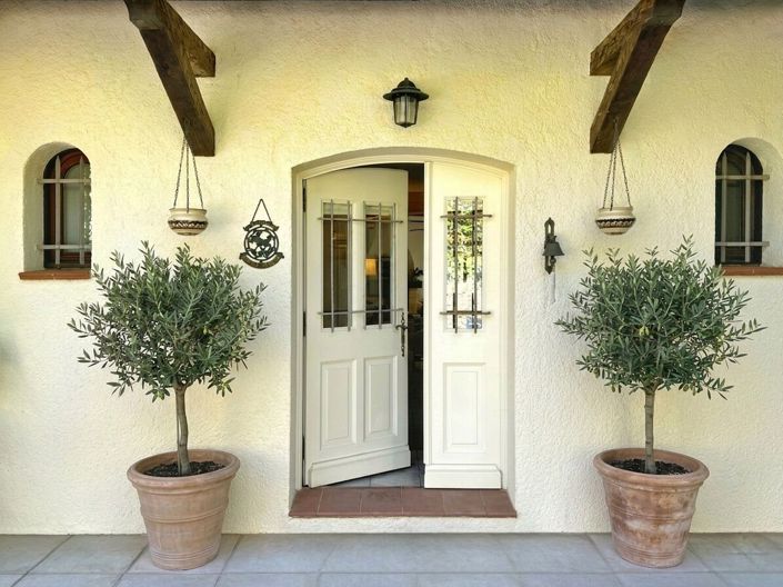 Image No.6-4 Bed House for sale