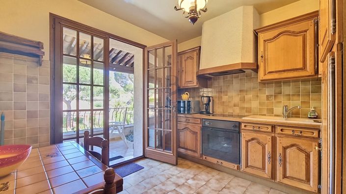 Image No.8-3 Bed House for sale