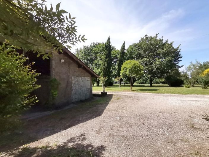Image No.11-3 Bed House for sale