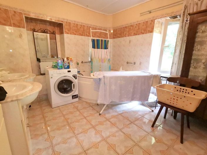 Image No.22-3 Bed House for sale