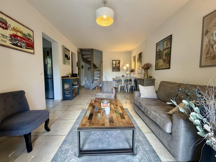 Image No.5-3 Bed House for sale