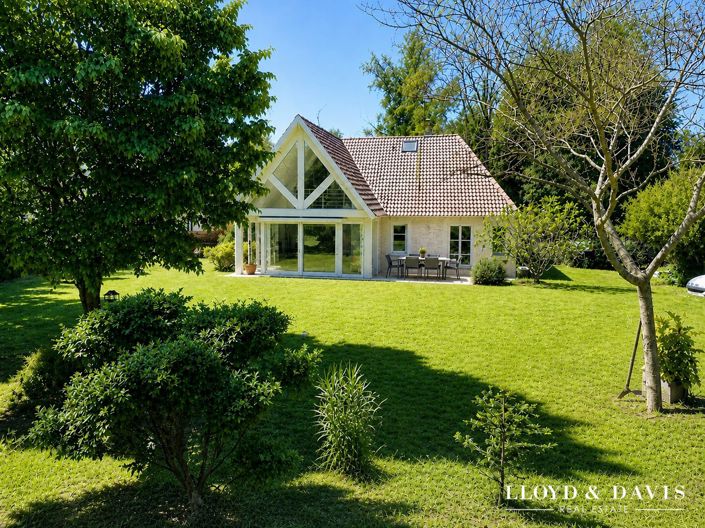 Image No.6-5 Bed House for sale