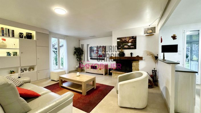Image No.10-5 Bed House for sale