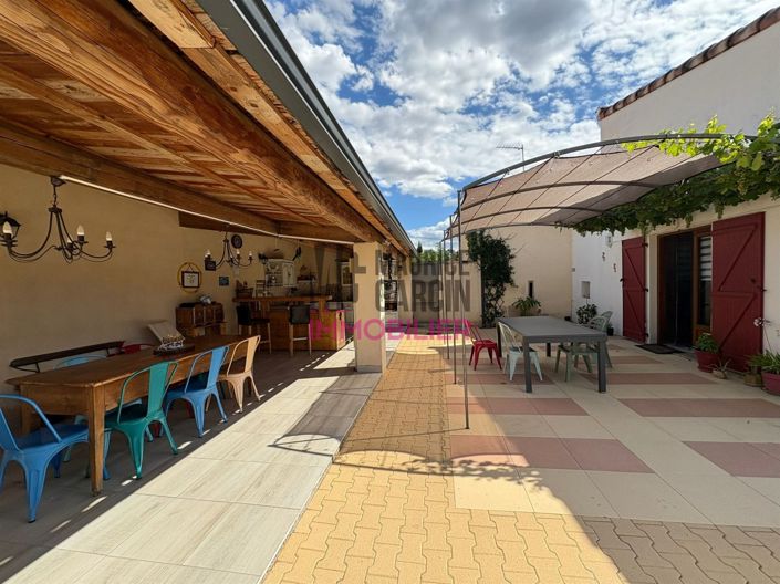 Image No.4-5 Bed House for sale