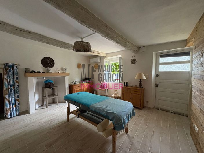 Image No.6-5 Bed House for sale